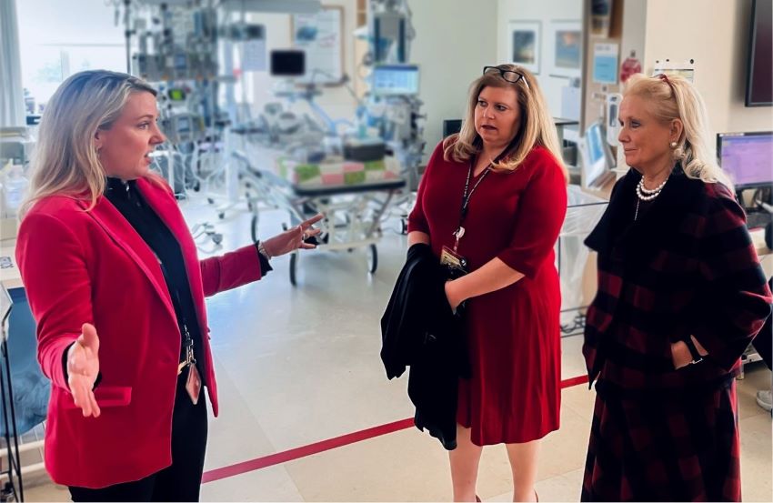 Dr. Jennifer Romano gives U.S. Rep. Debbie Dingell a tour of the Congenital Heart Center